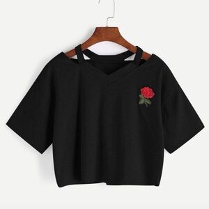 Black Rose Appliqué V-Neck Strappy Crop Top